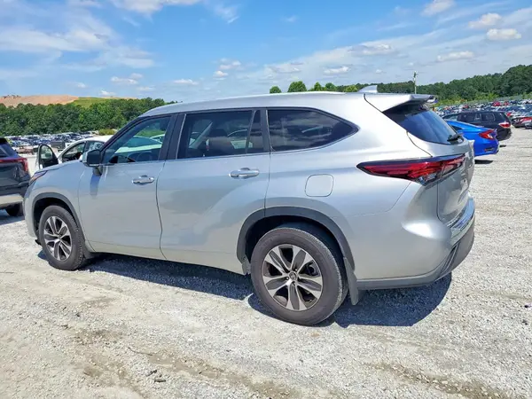 5TDKDRBH1PS020592 2023 TOYOTA HIGHLANDER - Image 2