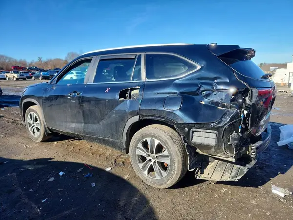 5TDKDRBH1PS040521 2023 TOYOTA HIGHLANDER - Image 2