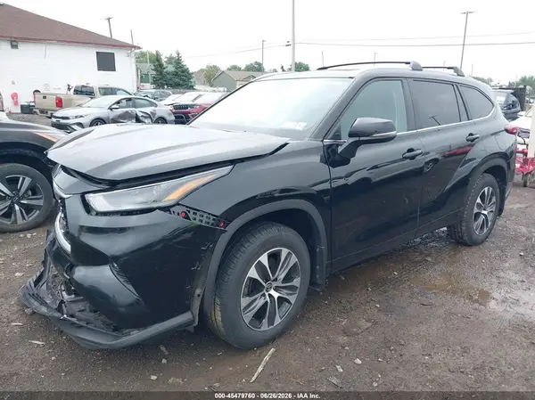 5TDKDRBH1PS042897 2023 TOYOTA HIGHLANDER - Image 2