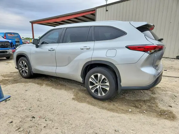 5TDKDRBH1PS047033 2023 TOYOTA HIGHLANDER - Image 2