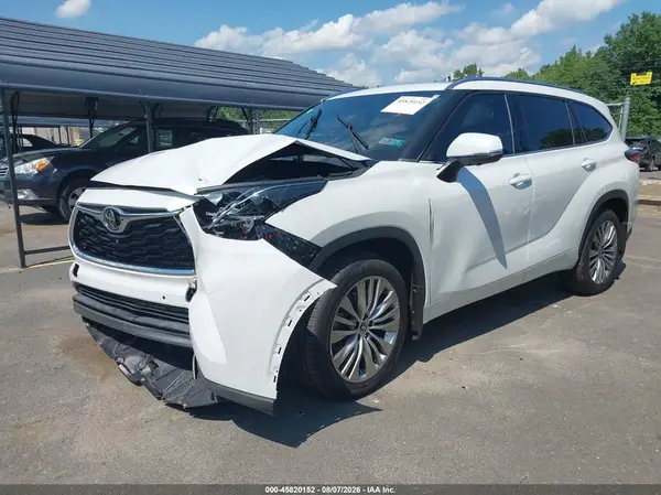 5TDKDRBH1PS506514 2023 TOYOTA HIGHLANDER - Image 2