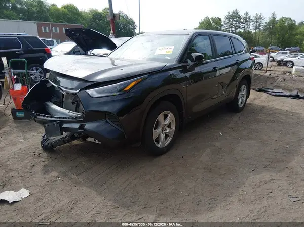 5TDKDRBH1PS516671 2023 TOYOTA HIGHLANDER - Image 2