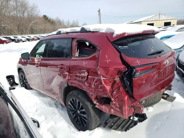 5TDKDRBH1PS524690 2023 TOYOTA HIGHLANDER - Image 2