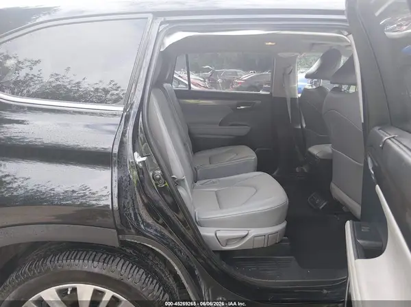 5TDKDRBH1RS537474 2024 TOYOTA HIGHLANDER - Image 8