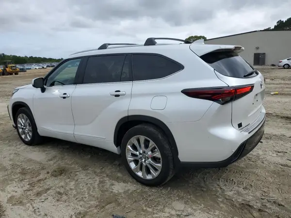 5TDKDRBH1RS538009 2024 TOYOTA HIGHLANDER - Image 2