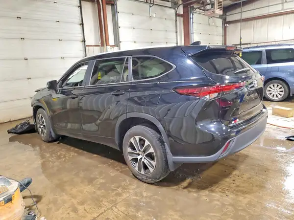 5TDKDRBH1RS545350 2024 TOYOTA HIGHLANDER - Image 2