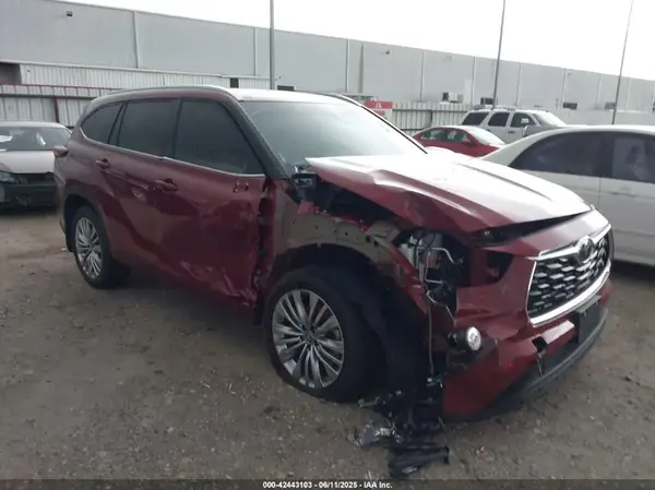5TDKDRBH1RS561550 2024 TOYOTA HIGHLANDER - Image 1