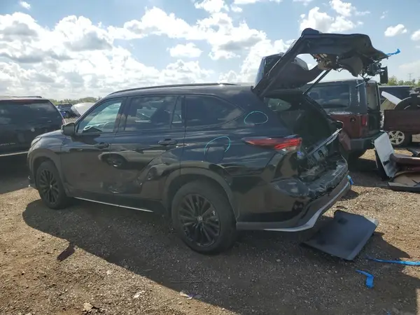 5TDKDRBH1RS563380 2024 TOYOTA HIGHLANDER - Image 2
