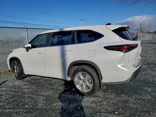 5TDKDRBH1RS564108 2024 TOYOTA HIGHLANDER - Image 2