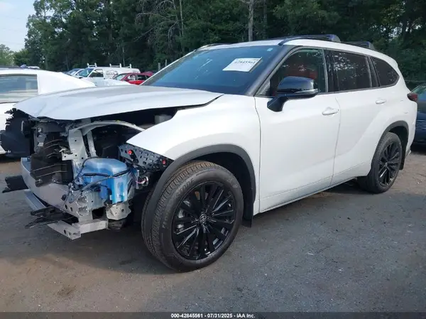 5TDKDRBH1RS566568 2024 TOYOTA HIGHLANDER - Image 2