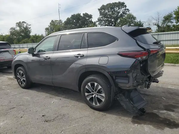 5TDKDRBH1RS569244 2024 TOYOTA HIGHLANDER - Image 2