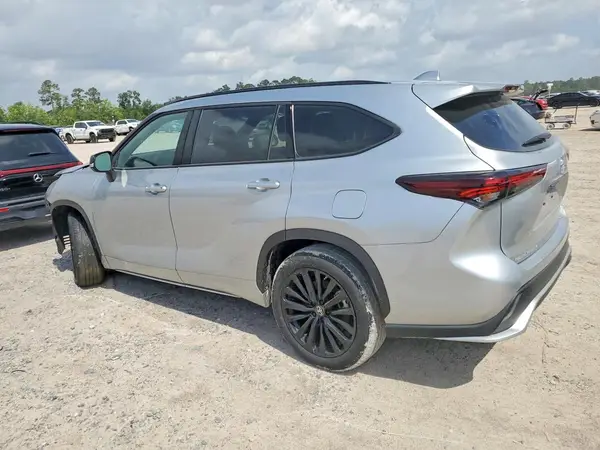 5TDKDRBH1SS581612 2025 TOYOTA HIGHLANDER - Image 2