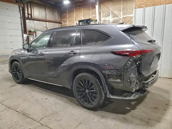 5TDKDRBH1SS586549 2025 TOYOTA HIGHLANDER - Image 2