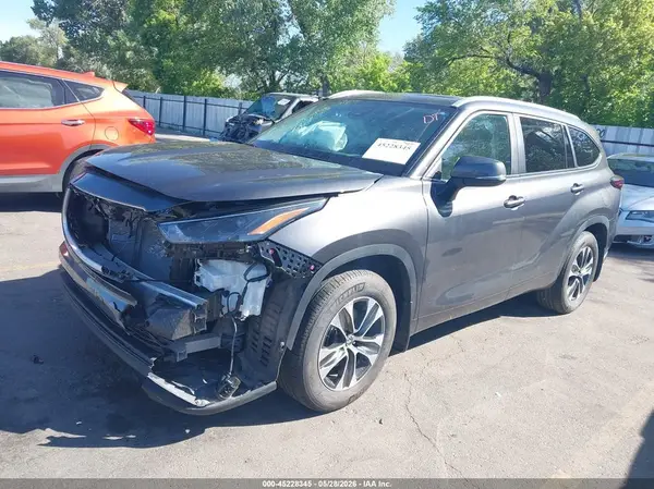 5TDKDRBH1SS588656 2025 TOYOTA HIGHLANDER - Image 2