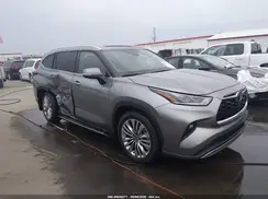 5TDKDRBH1SS590021 2025 TOYOTA HIGHLANDER