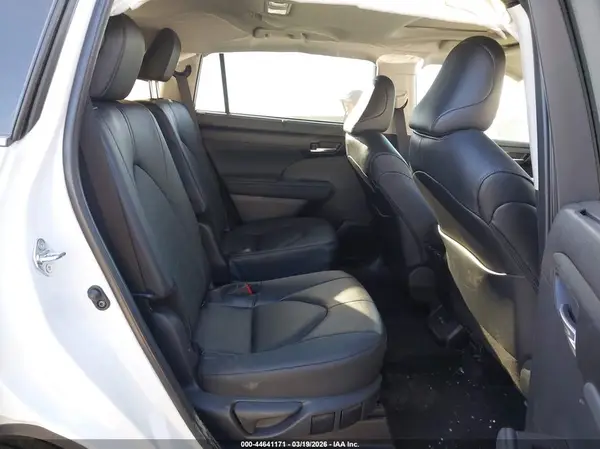5TDKDRBH1TS599044 2026 TOYOTA HIGHLANDER - Image 8