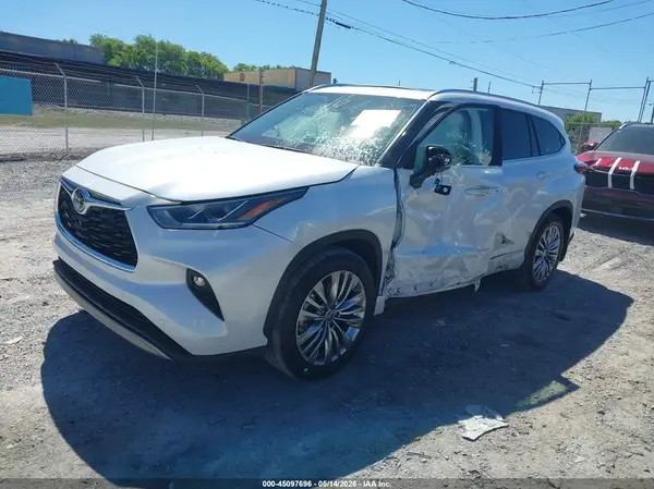 5TDKDRBH1TS600368 2026 TOYOTA HIGHLANDER - Image 2