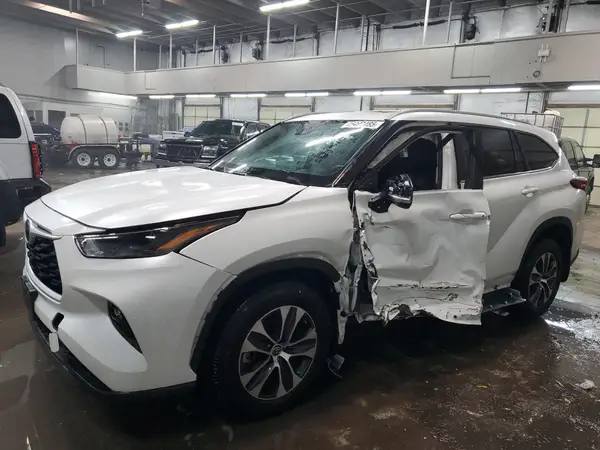 5TDKDRBH2PS007057 2023 TOYOTA HIGHLANDER - Image 1