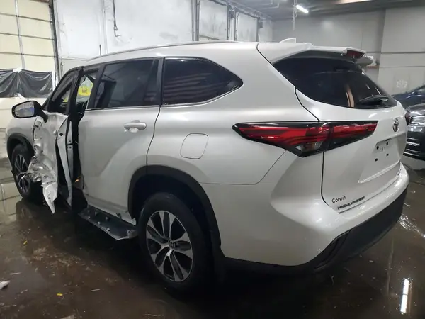 5TDKDRBH2PS007057 2023 TOYOTA HIGHLANDER - Image 2