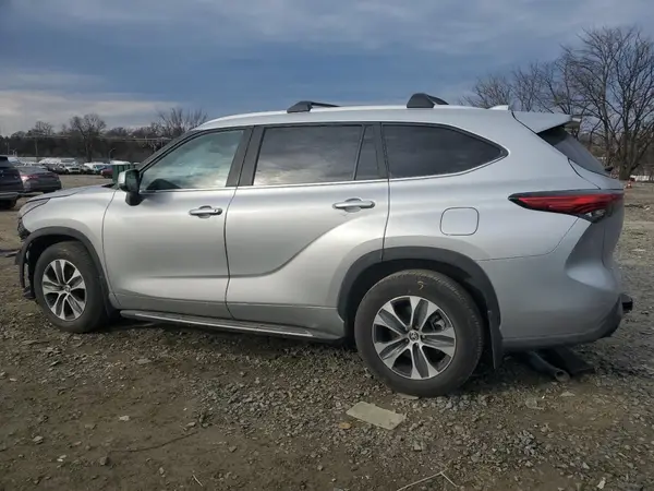 5TDKDRBH2PS014431 2023 TOYOTA HIGHLANDER - Image 2