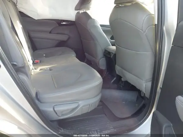 5TDKDRBH2PS014459 2023 TOYOTA HIGHLANDER - Image 8