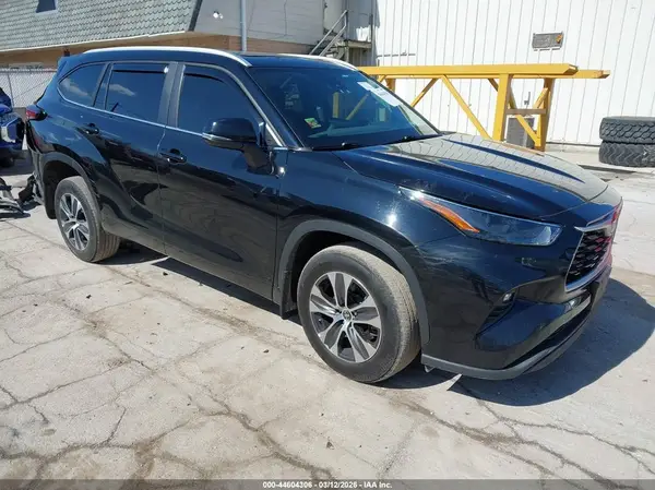 5TDKDRBH2PS033190 2023 TOYOTA HIGHLANDER - Image 1