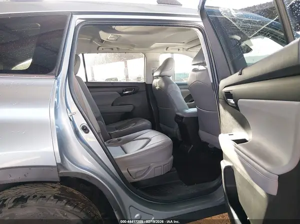 5TDKDRBH2PS044156 2023 TOYOTA HIGHLANDER - Image 8