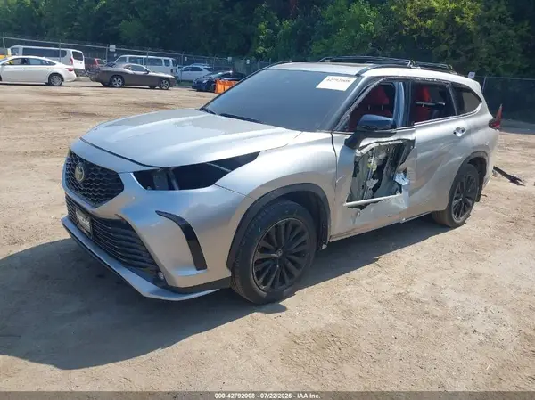 5TDKDRBH2PS507672 2023 TOYOTA HIGHLANDER - Image 2