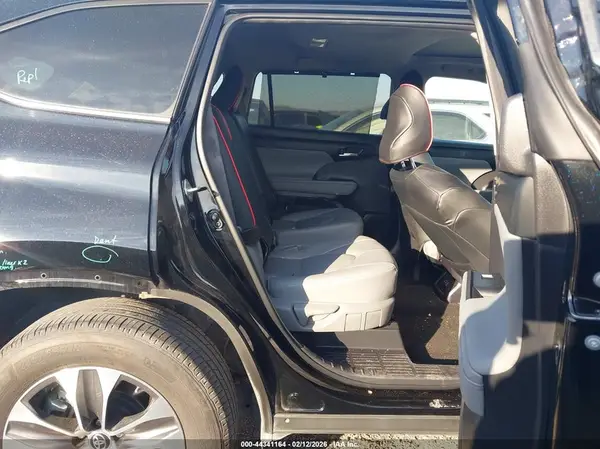 5TDKDRBH2PS510118 2023 TOYOTA HIGHLANDER - Image 8