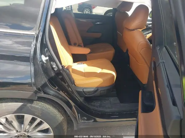 5TDKDRBH2PS517473 2023 TOYOTA HIGHLANDER - Image 8
