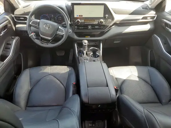 5TDKDRBH2PS517974 2023 TOYOTA HIGHLANDER - Image 8