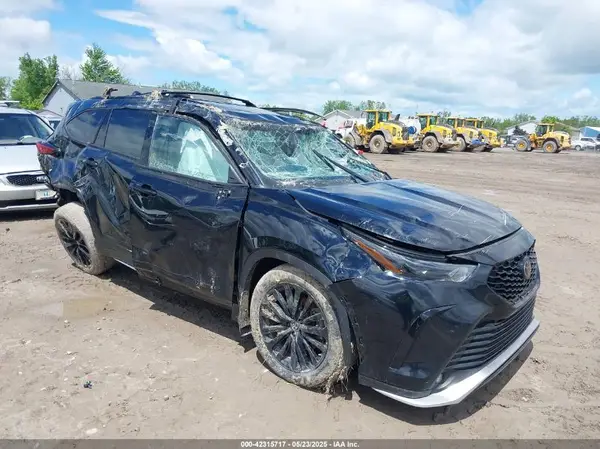 5TDKDRBH2PS523855 2023 TOYOTA HIGHLANDER - Image 1