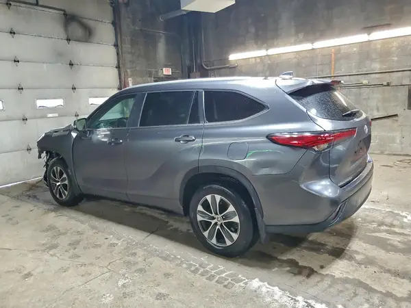 5TDKDRBH2PS524553 2023 TOYOTA HIGHLANDER - Image 2