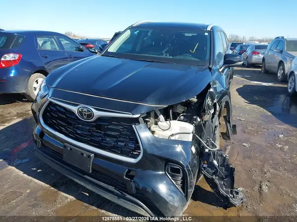 5TDKDRBH2PS526481 2023 TOYOTA HIGHLANDER - Image 2