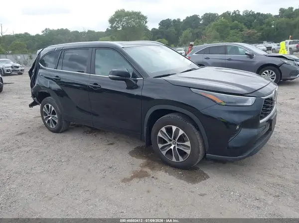 5TDKDRBH2PS526593 2023 TOYOTA HIGHLANDER - Image 1