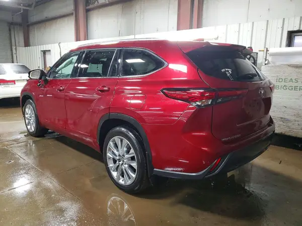 5TDKDRBH2PS527131 2023 TOYOTA HIGHLANDER - Image 2