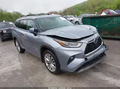 5TDKDRBH2PS527453 2023 TOYOTA HIGHLANDER