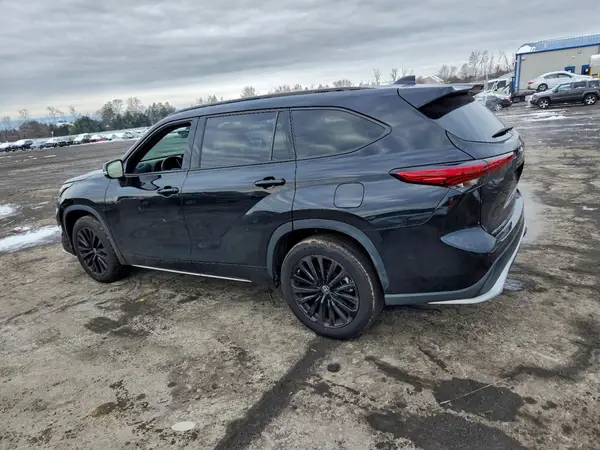 5TDKDRBH2PS527730 2023 TOYOTA HIGHLANDER - Image 2