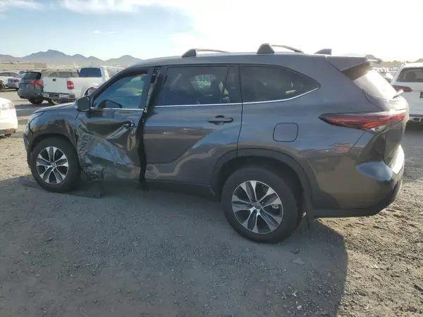 5TDKDRBH2RS541825 2024 TOYOTA HIGHLANDER - Image 2