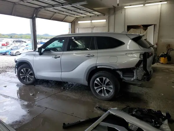 5TDKDRBH2RS547608 2024 TOYOTA HIGHLANDER - Image 2