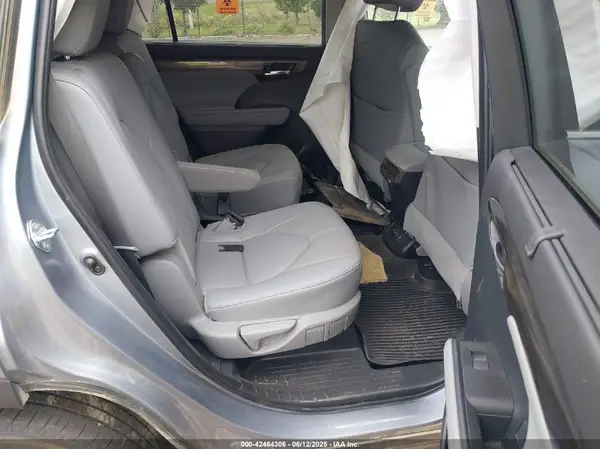 5TDKDRBH2RS547673 2024 TOYOTA HIGHLANDER - Image 8