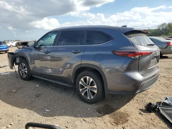 5TDKDRBH2RS551111 2024 TOYOTA HIGHLANDER - Image 2