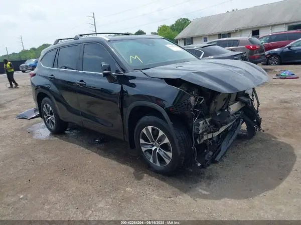 5TDKDRBH2RS554882 2024 TOYOTA HIGHLANDER - Image 1