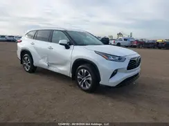5TDKDRBH2RS560245 2024 TOYOTA HIGHLANDER