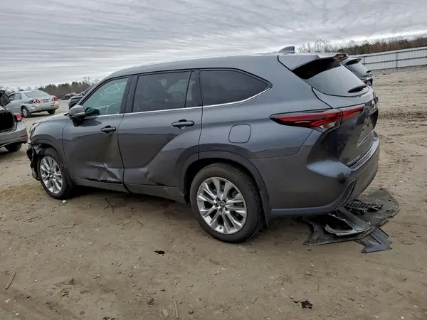 5TDKDRBH2RS564697 2024 TOYOTA HIGHLANDER - Image 2