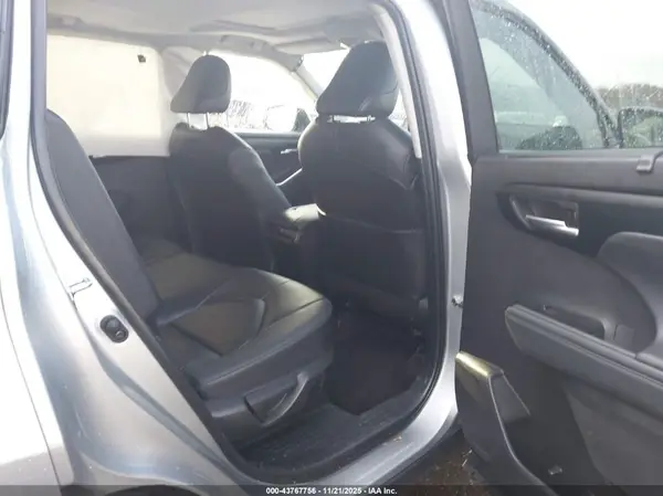 5TDKDRBH2SS577519 2025 TOYOTA HIGHLANDER - Image 8