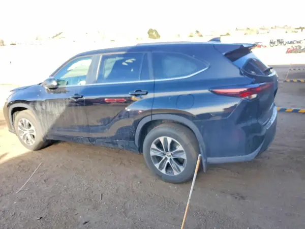 5TDKDRBH2SS580887 2025 TOYOTA HIGHLANDER - Image 2