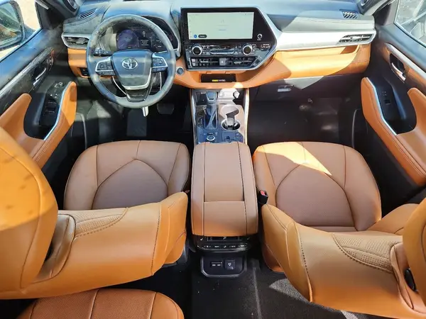 5TDKDRBH2SS586611 2025 TOYOTA HIGHLANDER - Image 8