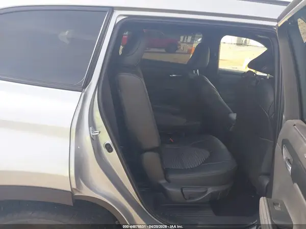 5TDKDRBH2SS588259 2025 TOYOTA HIGHLANDER - Image 8