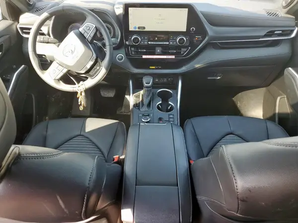 5TDKDRBH2SS589069 2025 TOYOTA HIGHLANDER - Image 8
